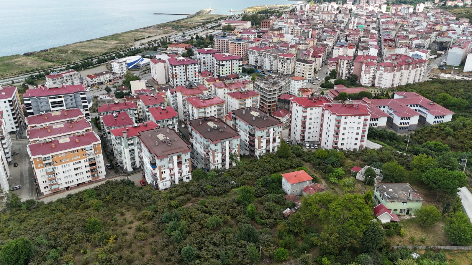 MABEL GAYRİMENKUL/ BEŞİKDÜZÜ/ FATİH MAH 214 m2 SATILIK ARSA